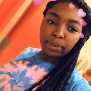 Meet your Posher, Stacey